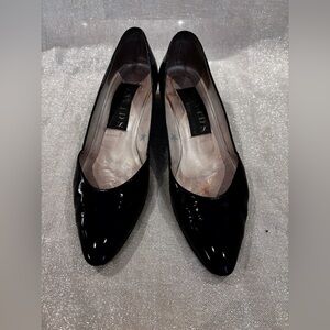 Vintage David's Patent Leather low heeled shoes sz 9 in good used condition